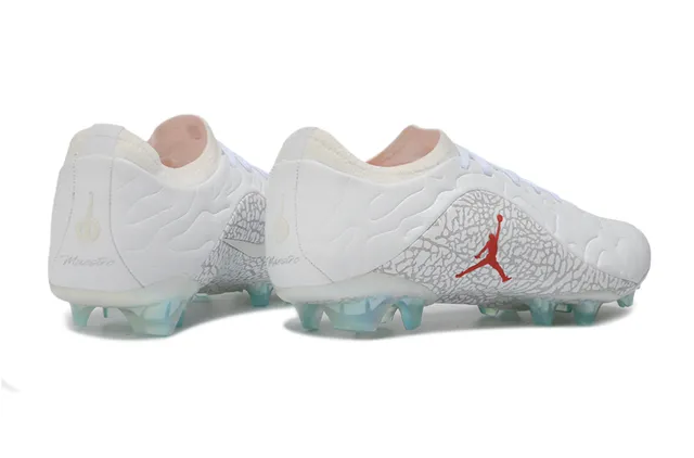 Chaussures de football pour terrain sec Air Jordan Phantom GT à imprimé éléphant blanc 5