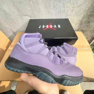 Air Jordan 紫黑高帮麂皮鞋面篮球鞋