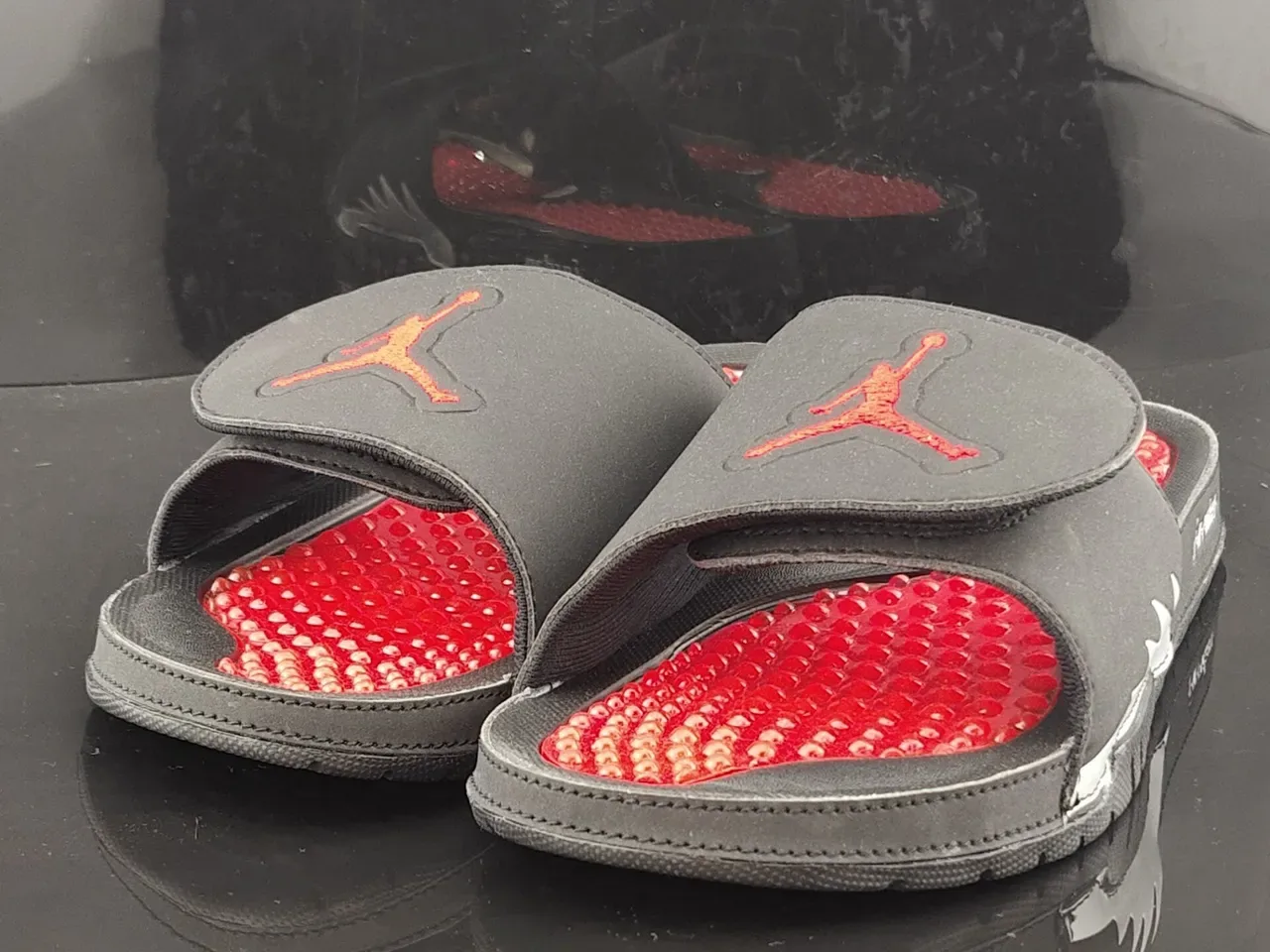Air Jordan Slide 黑红 Podded Footbed 拖鞋 2