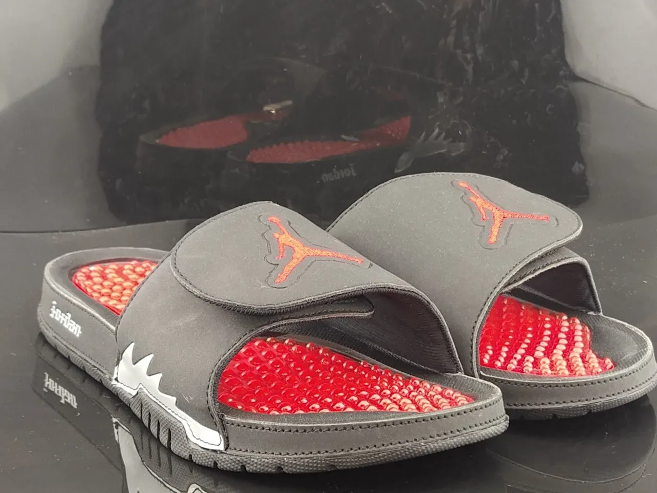 Air Jordan Slide 黑红 Podded Footbed 拖鞋 4