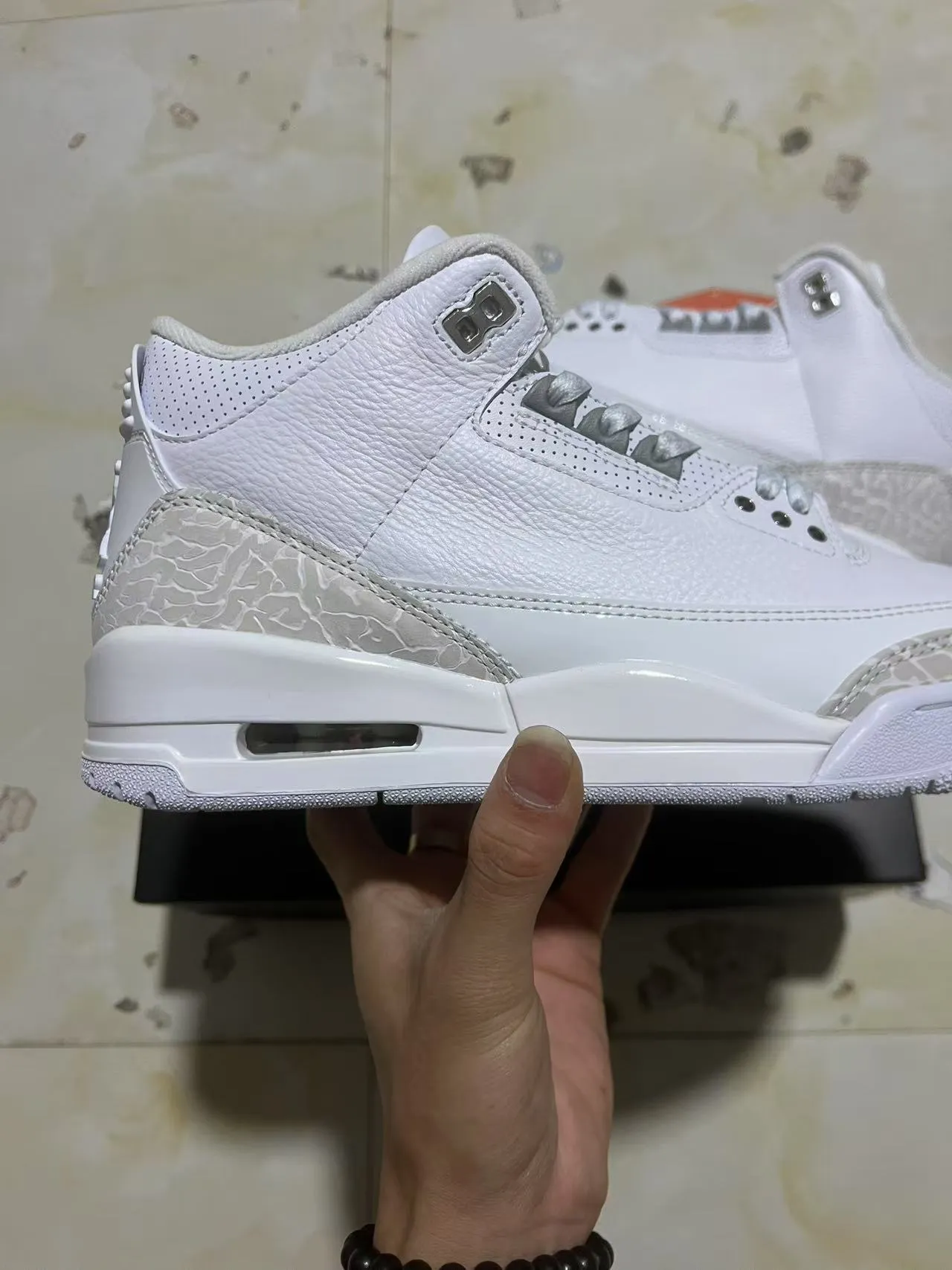 Air Jordan সাদা ধূসর হাই টপ হাতি প্রিন্ট বাস্কেটবল জুতা 7