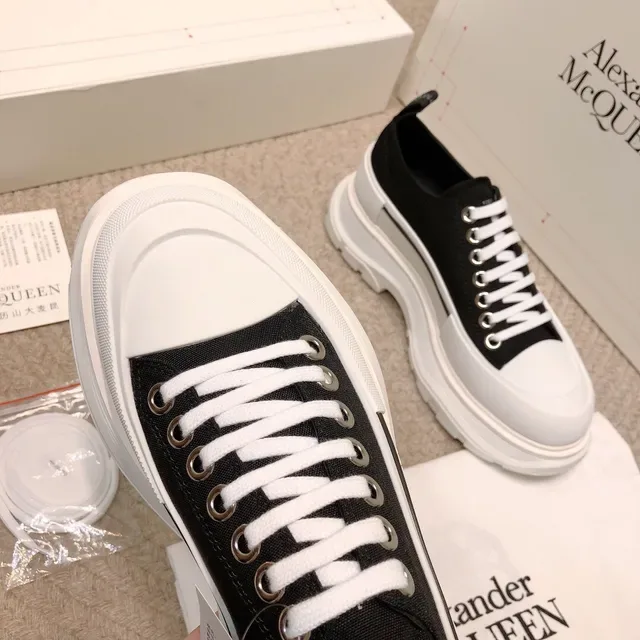 Alexander McQueen Oversized Sneaker Black and White Lifestyle Sneakers 3