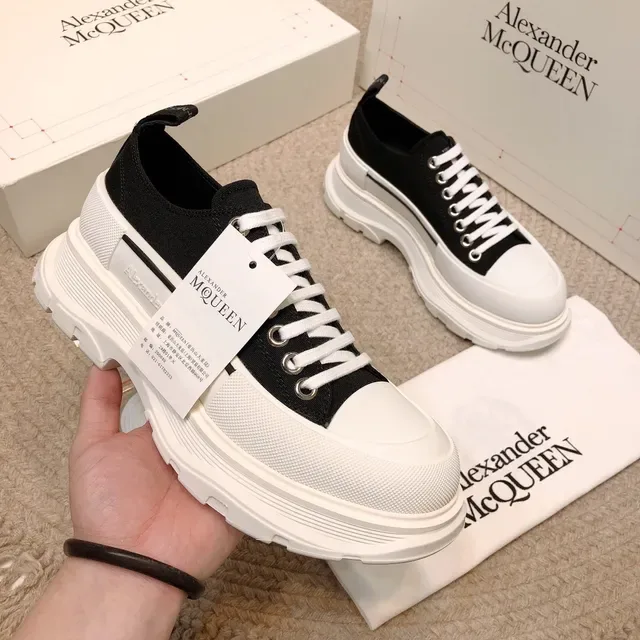 Alexander McQueen Oversized Sneaker Black and White Lifestyle Sneakers 6