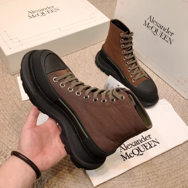 Alexander McQueen oversized স্নিকার বাদামি ক্যানভাস গোড়ালি বুট 3