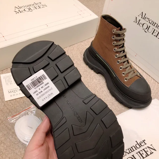 Alexander McQueen oversized স্নিকার বাদামি ক্যানভাস গোড়ালি বুট 4