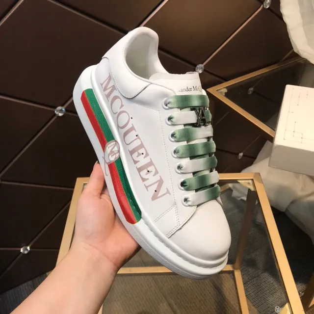 Alexander McQueen Oversized Sneaker White Green Platform Sole Gradient Ribbon Laces Chunky Sneakers 2
