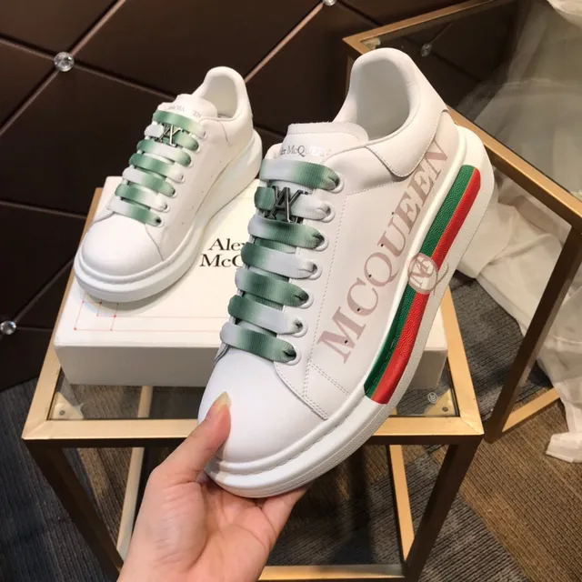 Alexander McQueen Oversized Sneaker White Green Platform Sole Gradient Ribbon Laces Chunky Sneakers 3