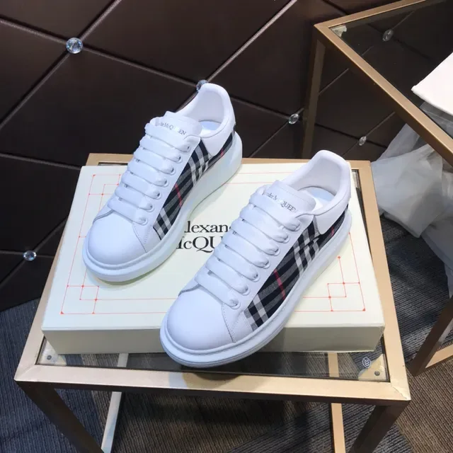 Alexander McQueen Oversized 白色格子侧边拼布 生活方式运动鞋 2