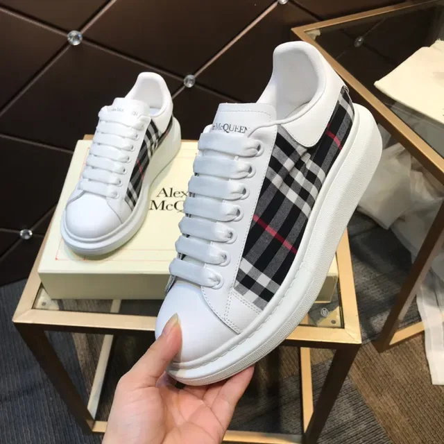 Alexander McQueen Oversized 白色格子侧边拼布 生活方式运动鞋 3