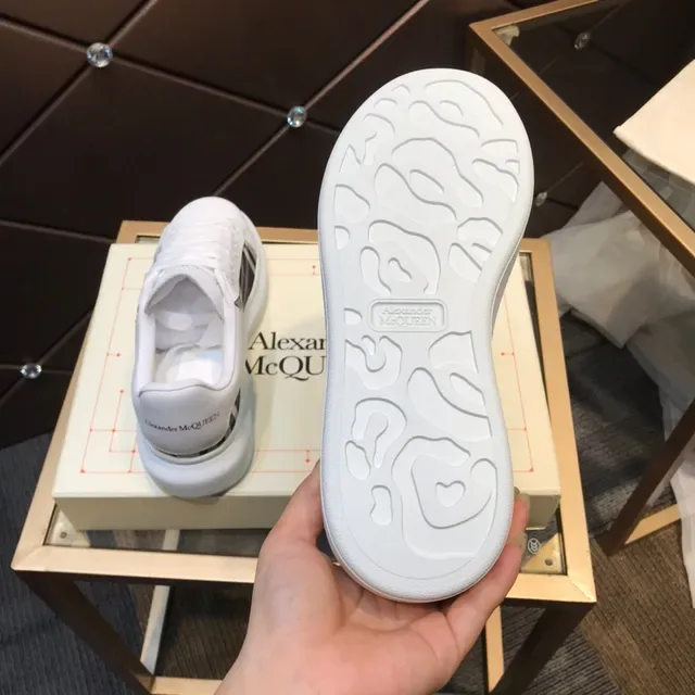 Alexander McQueen Oversized 白色格子侧边拼布 生活方式运动鞋 4