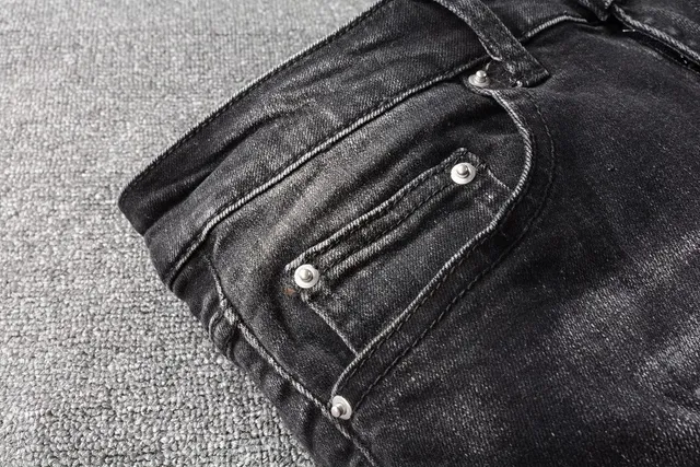 Amiri Vaqueros Destruidos Slim-Fit Negros Lavados Distressed 14