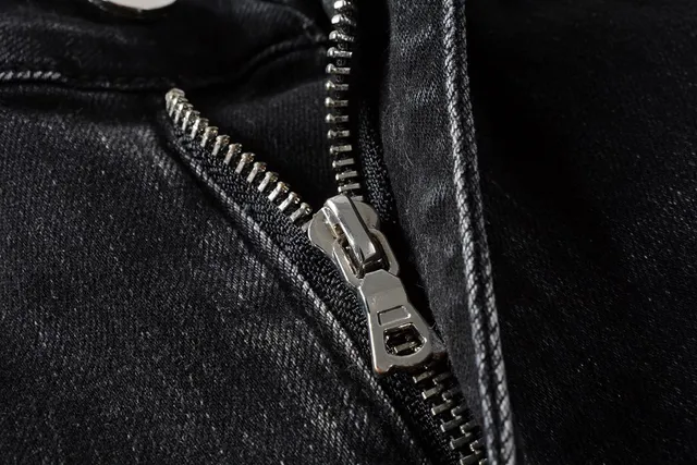 Amiri Vaqueros Destruidos Slim-Fit Negros Lavados Distressed 15