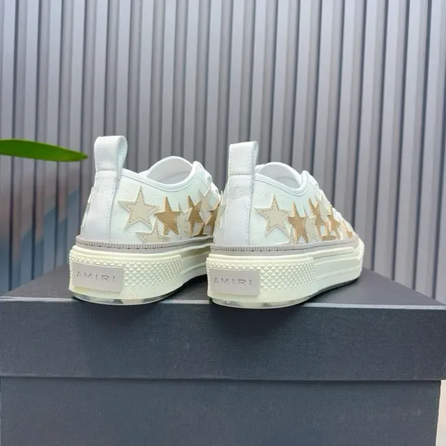 Amiri MA Court Zapatillas Lifestyle Blancas con Estrellas 4