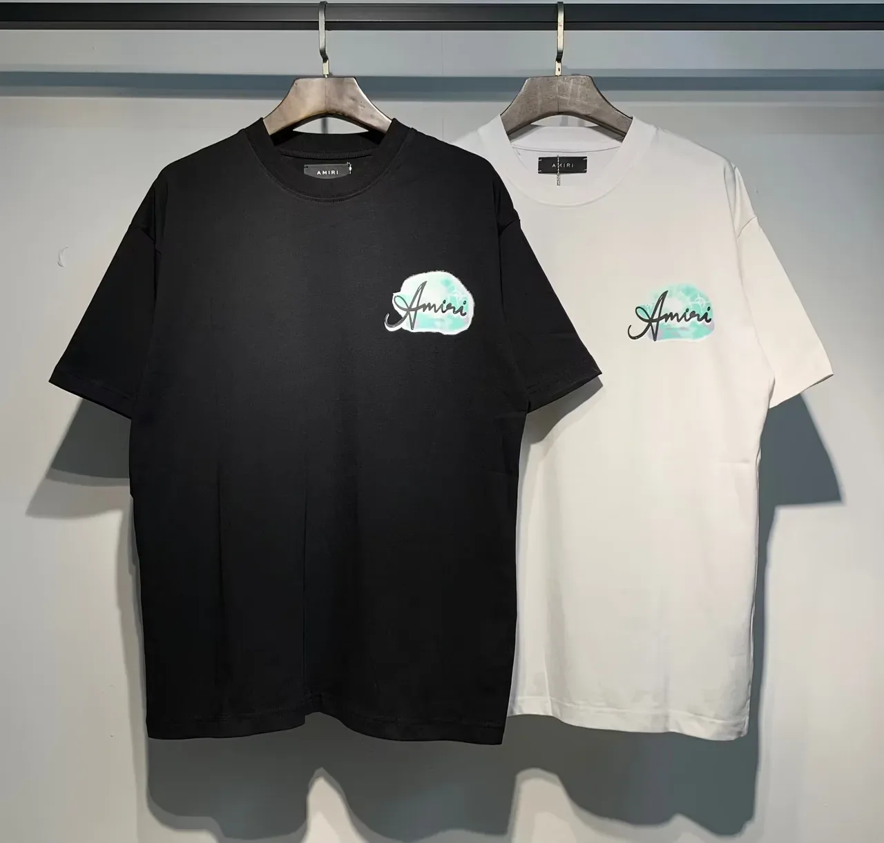 T-shirt Amiri Resort Club imprimé graphique noir et blanc 8