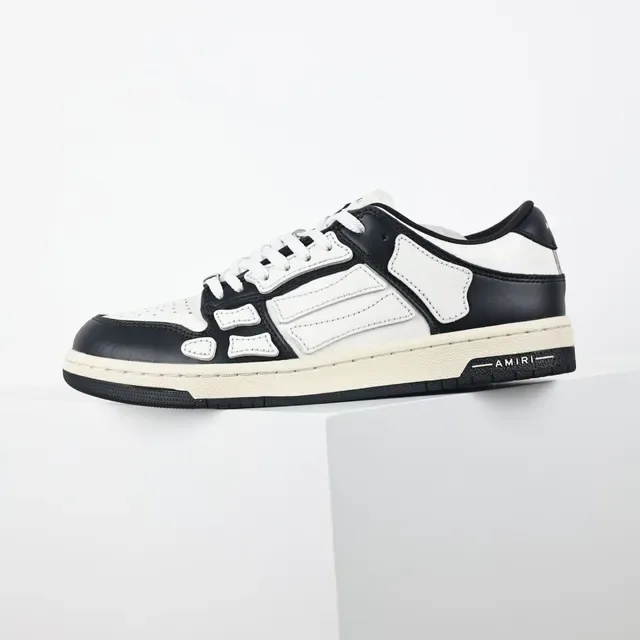 Amiri Skel Top Zapatillas Lifestyle de Cuero Negro y Blanco 9