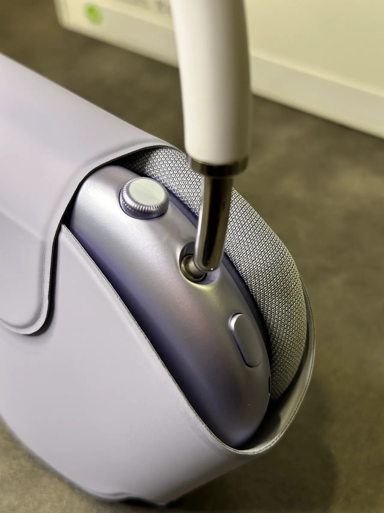 Apple AirPods Max Lavender Over-ear Headphones 5