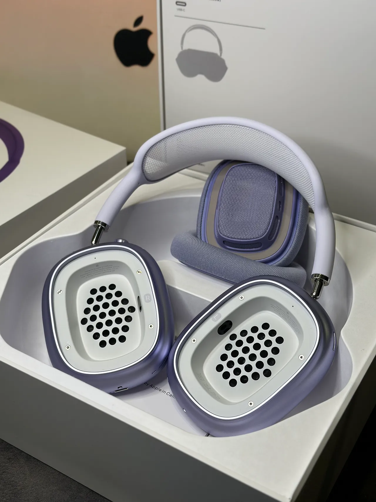 Apple AirPods Max Lavender Over-ear Headphones 10