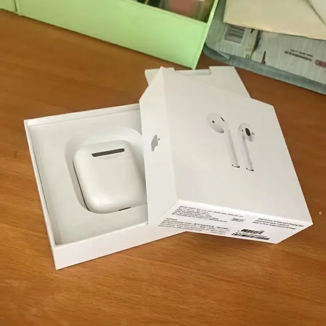 Apple AirPods White Compact Stem-Style Glossy Plastic TWS Earbuds 2