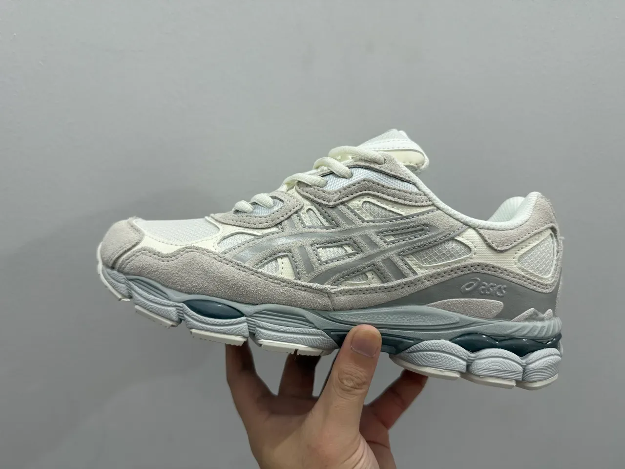 ASICS নীল সাদা লেয়ার্ড কেজ ওভারলে মেশ ভেন্টিলেশন প্যানেল লাইফস্টাইল স্নিকার 3