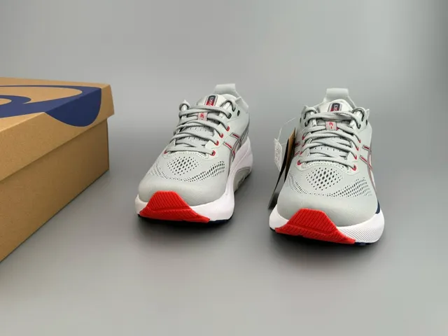 ASICS Gel-Kayano 31 Gris clair rouge marine chaussures de course 6