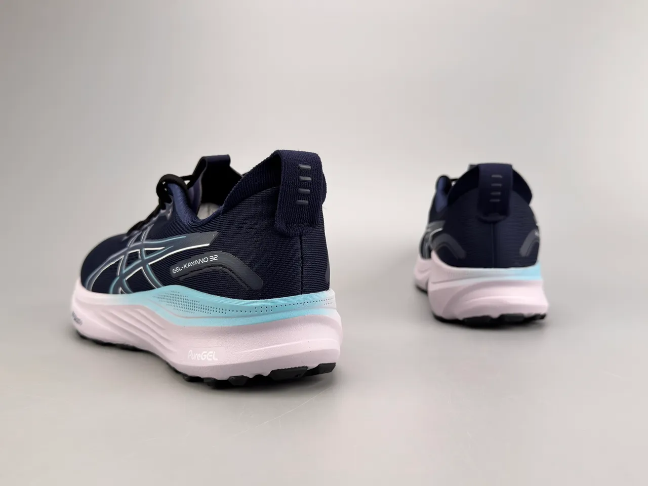 ASICS Gel-Kayano 32 chaussures de course bleu marine et bleu clair 4