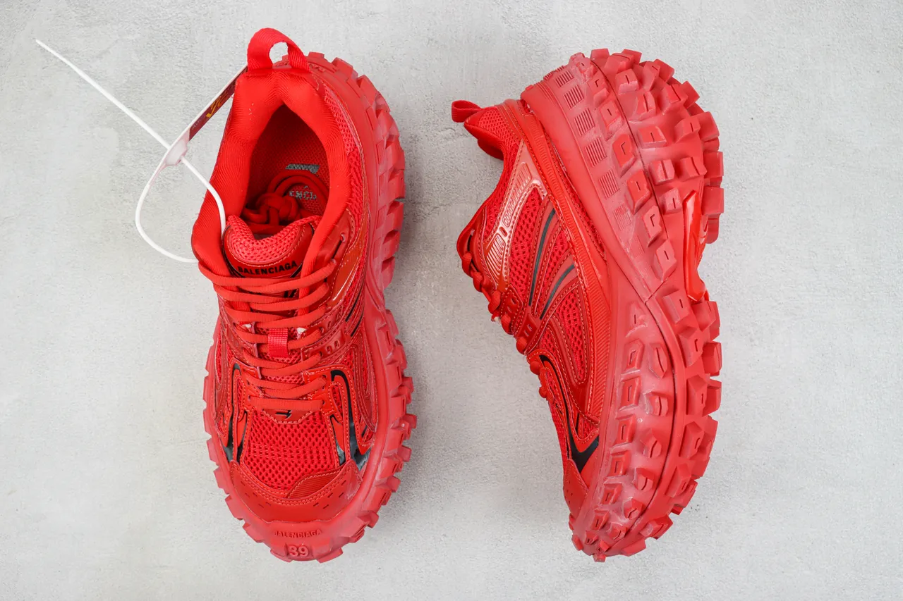 ASICS লাল কালো একরঙা আক্রমণাত্মক লাগ সোল রানিং শু 3