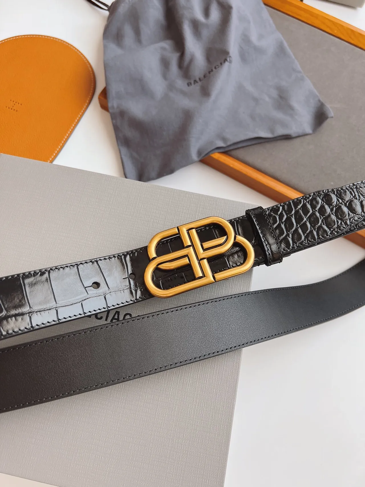 Balenciaga BB Belt Black Gold Crocodile-Embossed Polished Buckle Leather Belt 7
