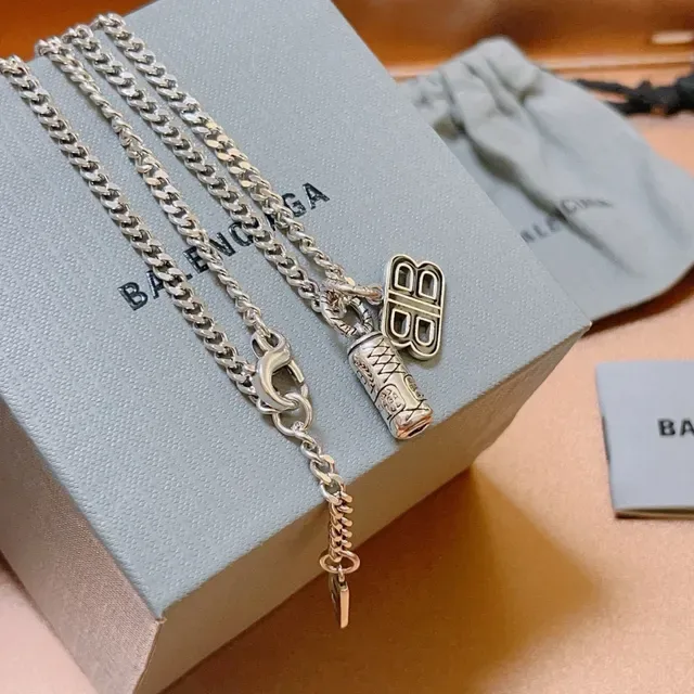 Balenciaga BB 链项链 银灰色 古巴链 莫诺克雷姆 魅力项链 2