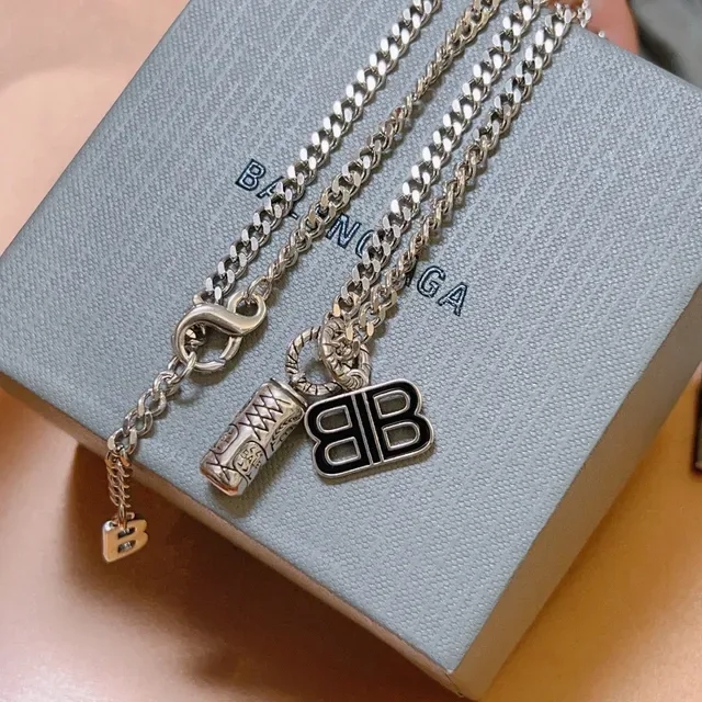 Balenciaga BB 链项链 银灰色 古巴链 莫诺克雷姆 魅力项链 9