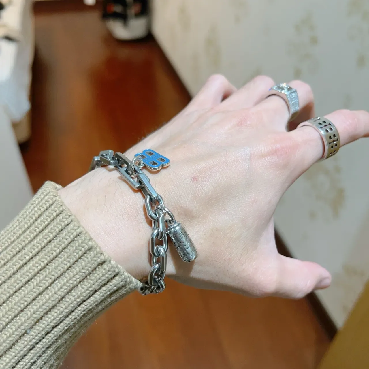 Balenciaga BB Charm Plata Azul Gruesa Cadena Mixta Cerradura Cilíndrica Pulsera 2