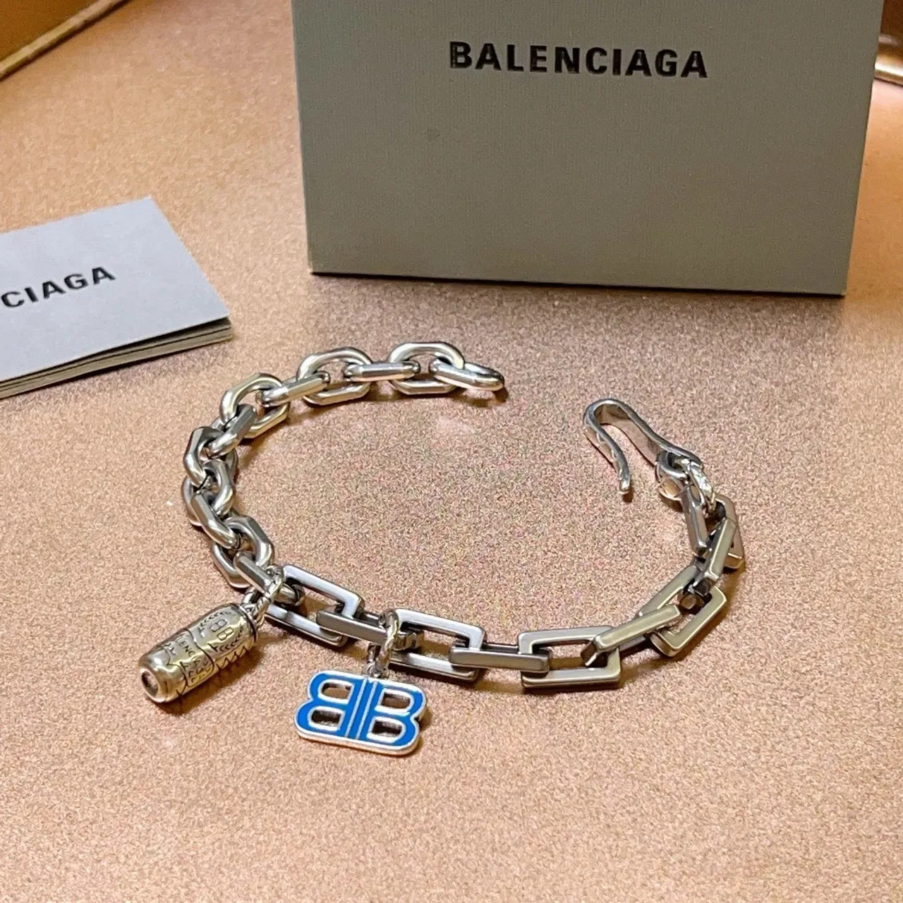 Balenciaga BB Charm Plata Azul Gruesa Cadena Mixta Cerradura Cilíndrica Pulsera 6