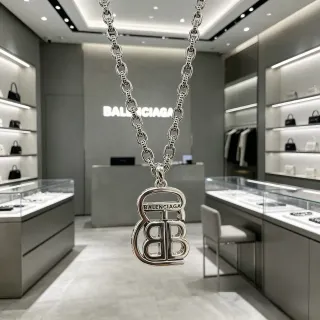 Balenciaga BB Logo 银色 粗链条 互锁吊坠项链