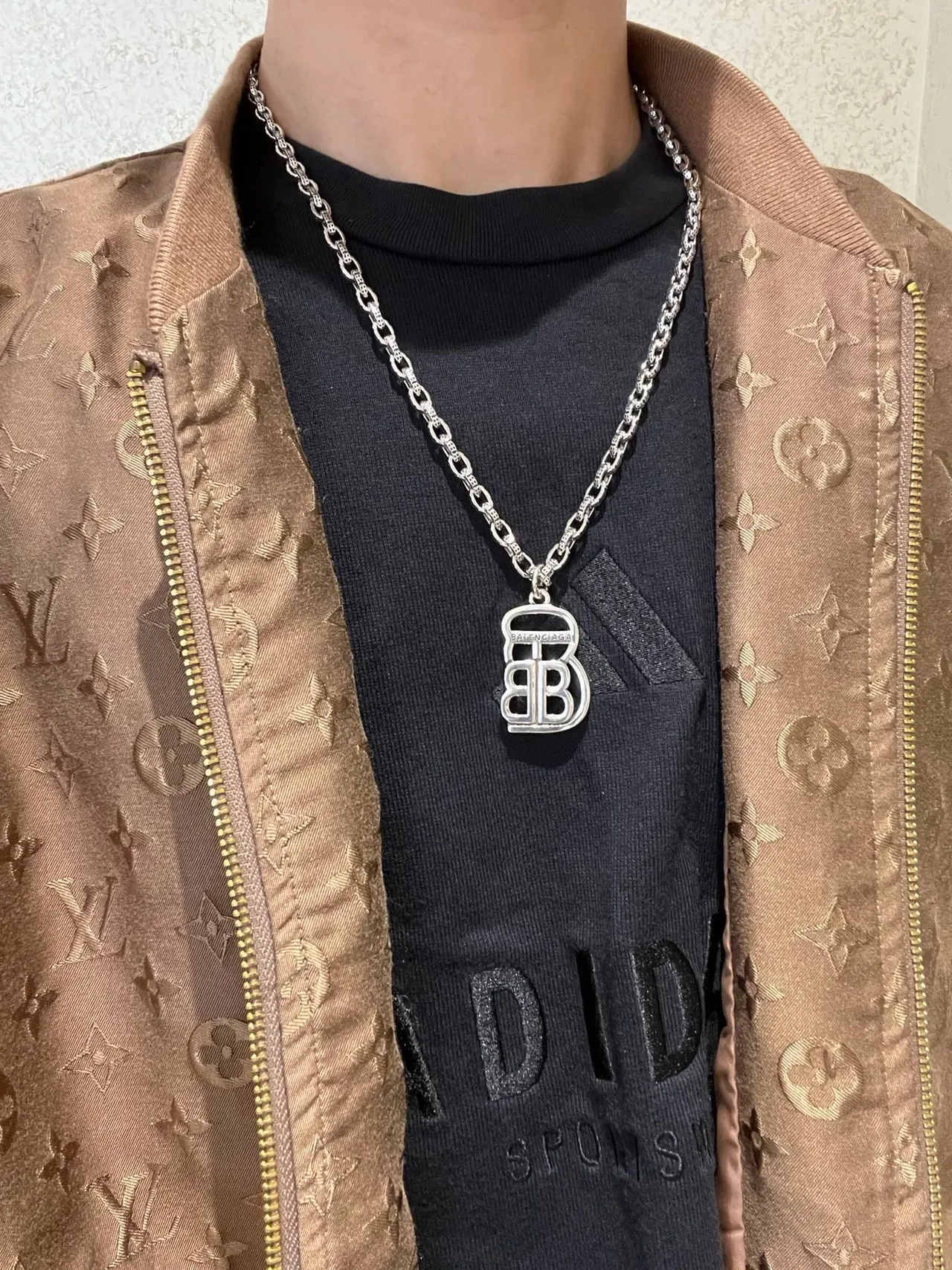 Balenciaga BB Logo Collier à maillons chunky argenté pendentif interlock 4