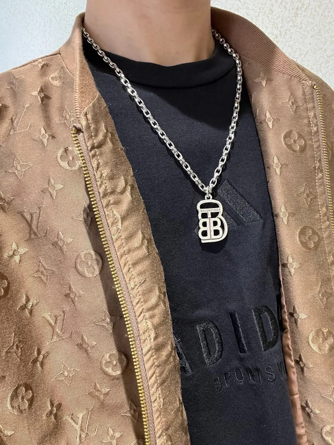 Balenciaga BB Logo Collier à maillons chunky argenté pendentif interlock 8