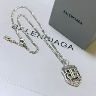 Balenciaga BB Shield 银色 Figaro Chain 项链