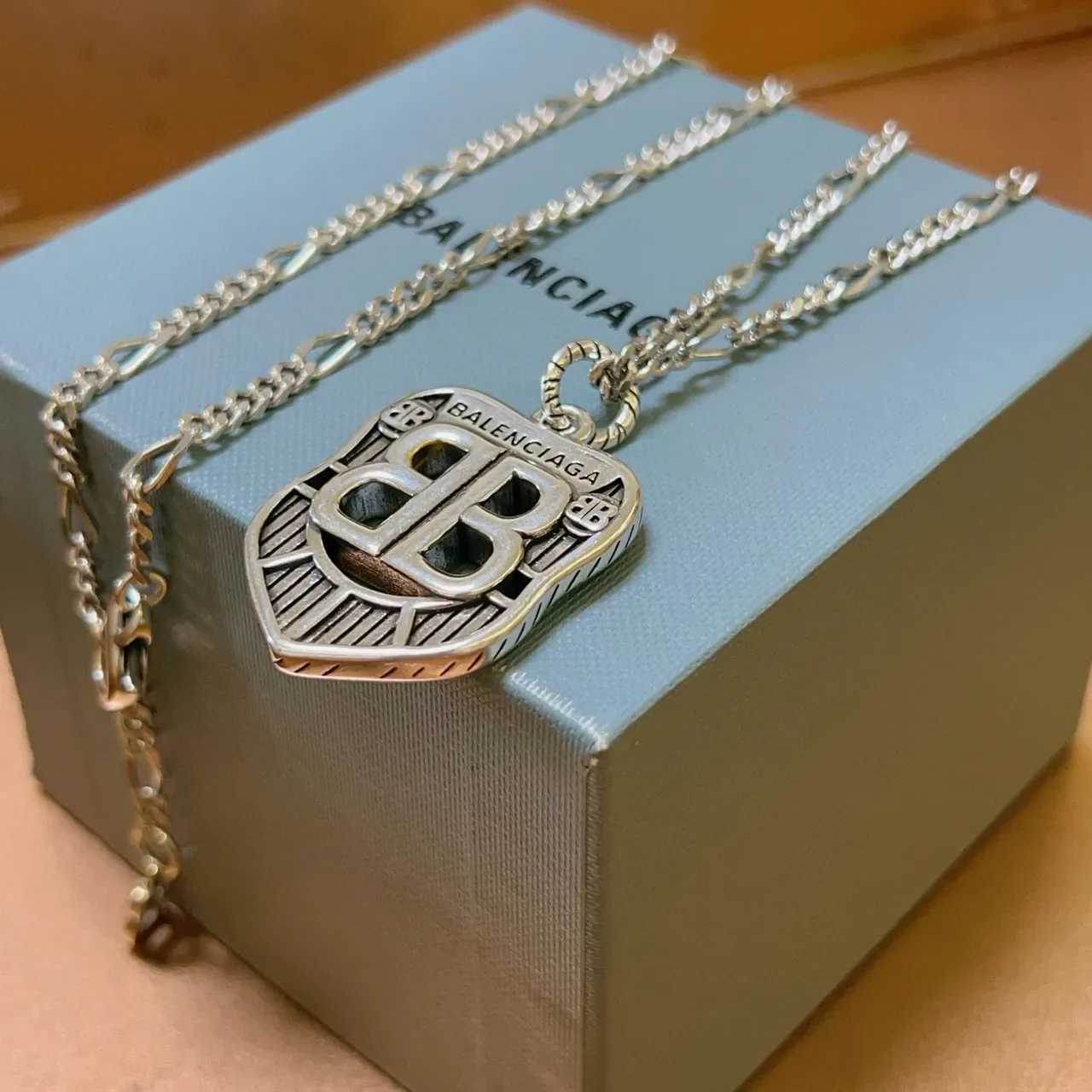 Balenciaga BB Shield चांदी Figaro Chain नेकलेस 6