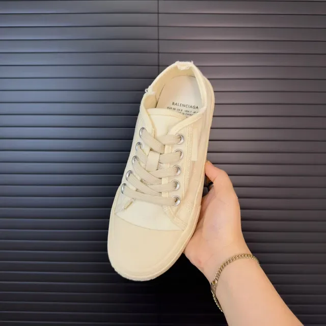 Balenciaga Toile Beige Supérieure Silhouette Basse Style de Vie Sneakers 5