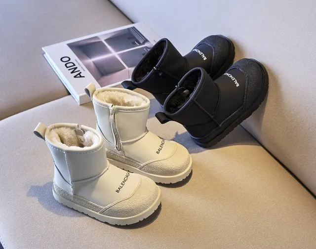 Balenciaga Botas de Neve Bege Branco de Tornozelo Alto com Zíper Lateral 4