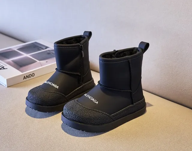 Balenciaga Botas de Neve Bege Branco de Tornozelo Alto com Zíper Lateral 5