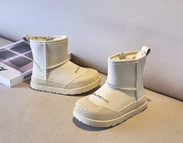 Balenciaga Botas de Neve Bege Branco de Tornozelo Alto com Zíper Lateral 10