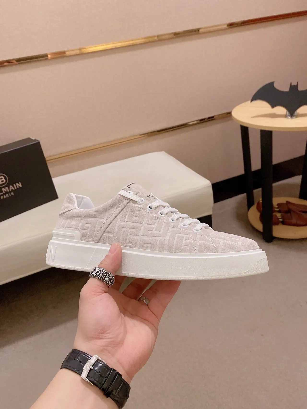Balenciaga Beige y Blanco Monogrammed Piel de ante Chunky Plataforma Zapatillas Lifestyle 4