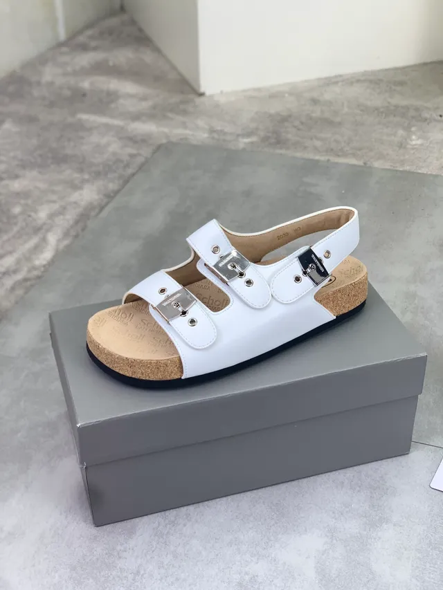 Balenciaga Defender सादा तिन पट्टिर काजुअल सैंडाल 4