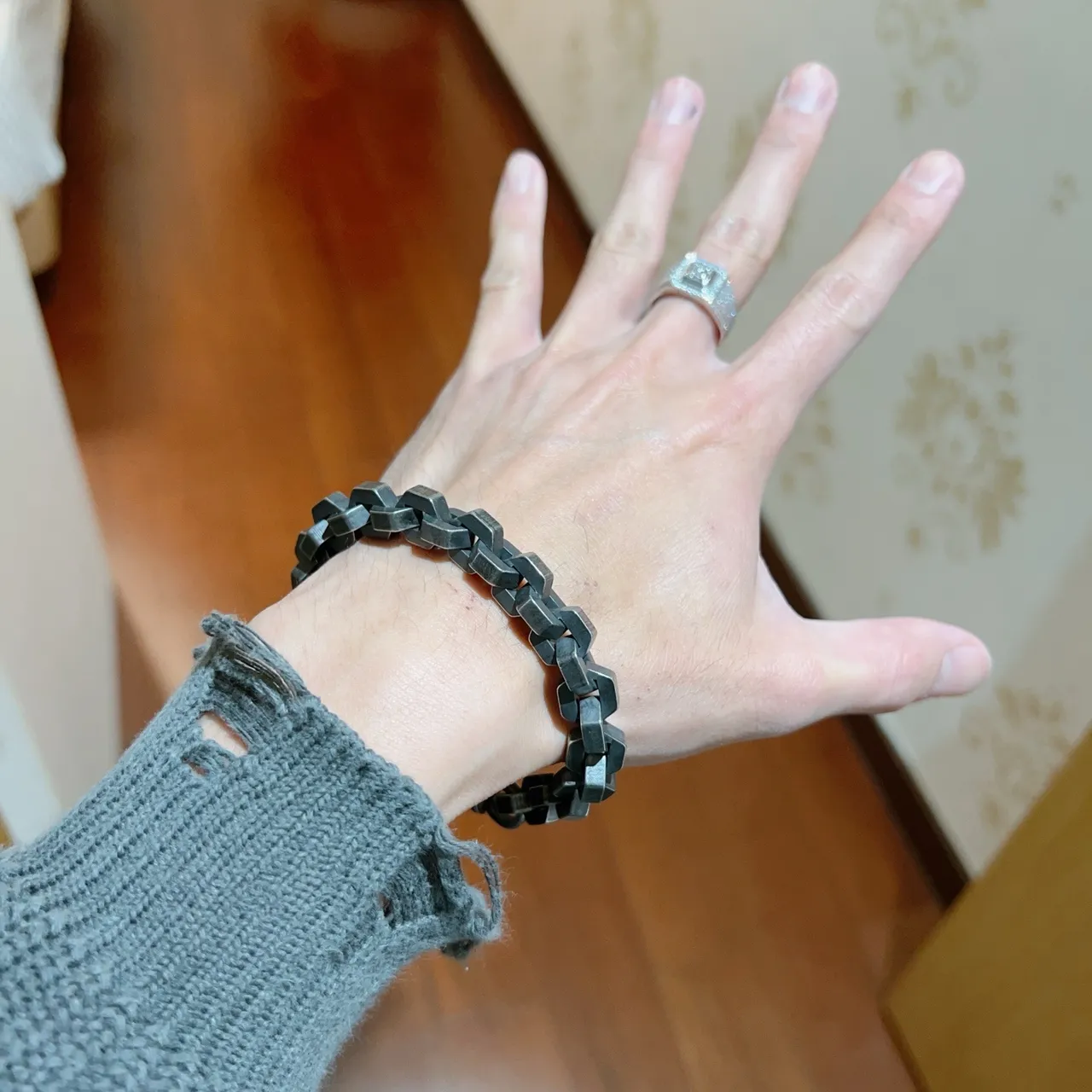 Balenciaga Chaîne Industrielle Gris Noir Maillon Géométrique Bracelet 8