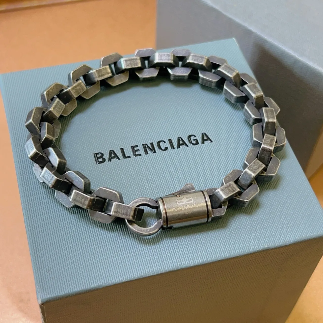 Balenciaga Chaîne Industrielle Gris Noir Maillon Géométrique Bracelet 9