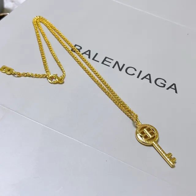 Balenciaga Pingente Chave Corrente Curb Ouro Colar 7