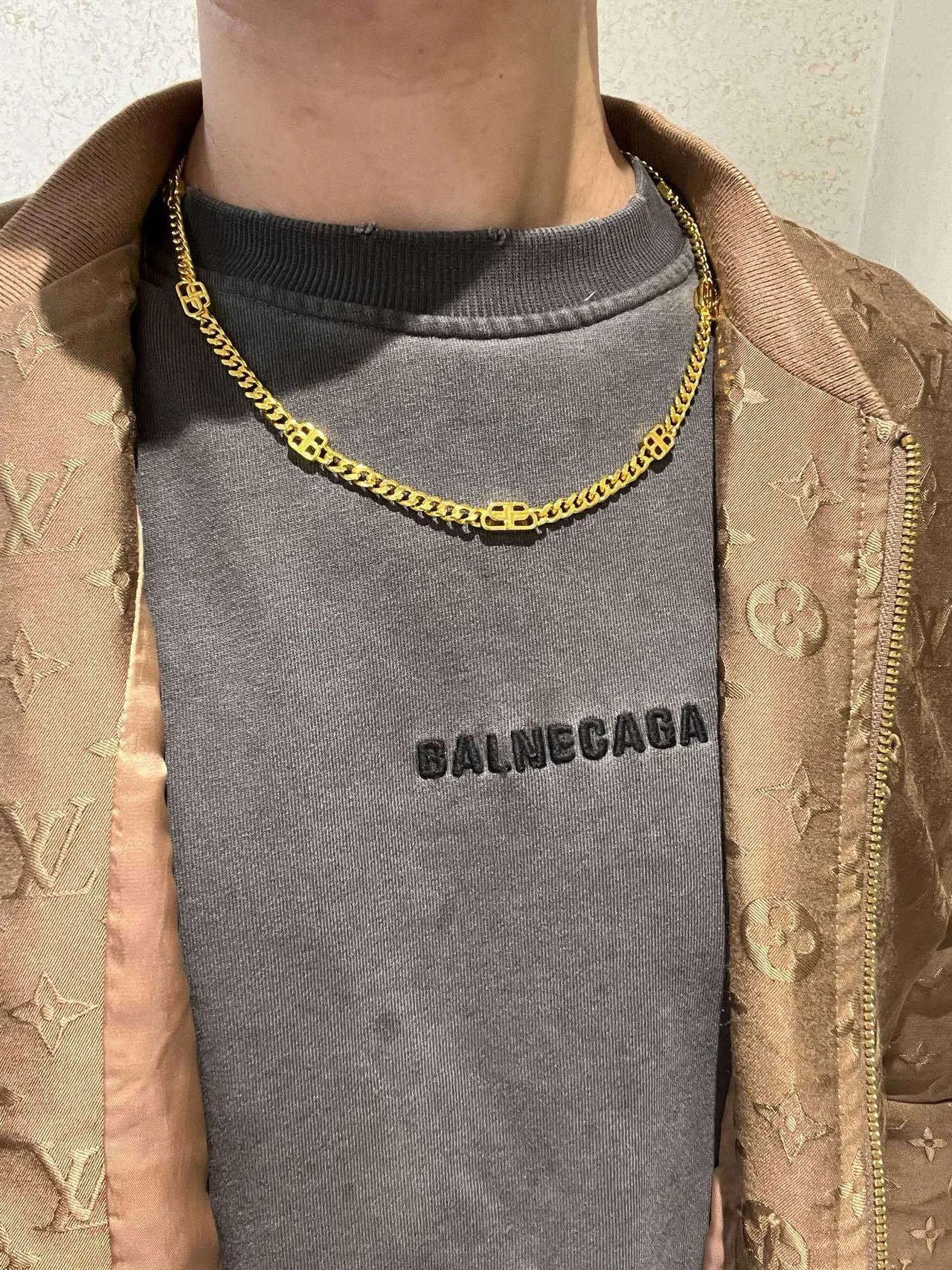 Balenciaga Logo Chain ذهبي سميك كيرب نمط قلادة 9