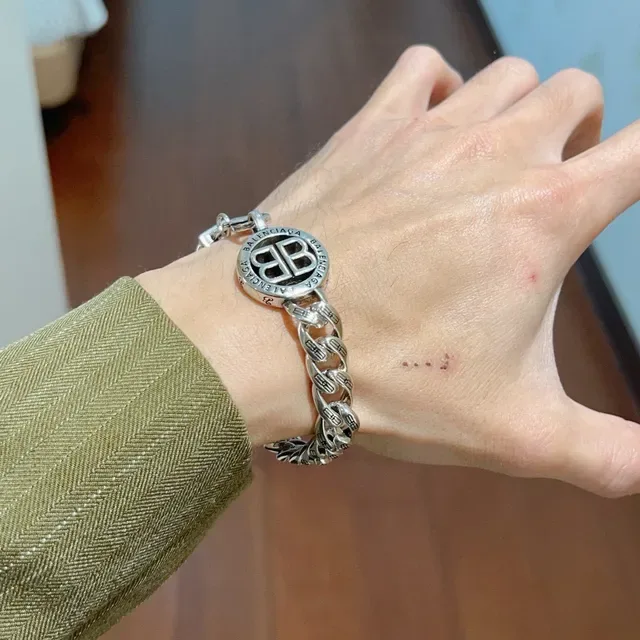 Balenciaga Logo Chain Plata Negro Cadena Curb-Link Gruesa Grabado Repetitivo BB Pulsera 6