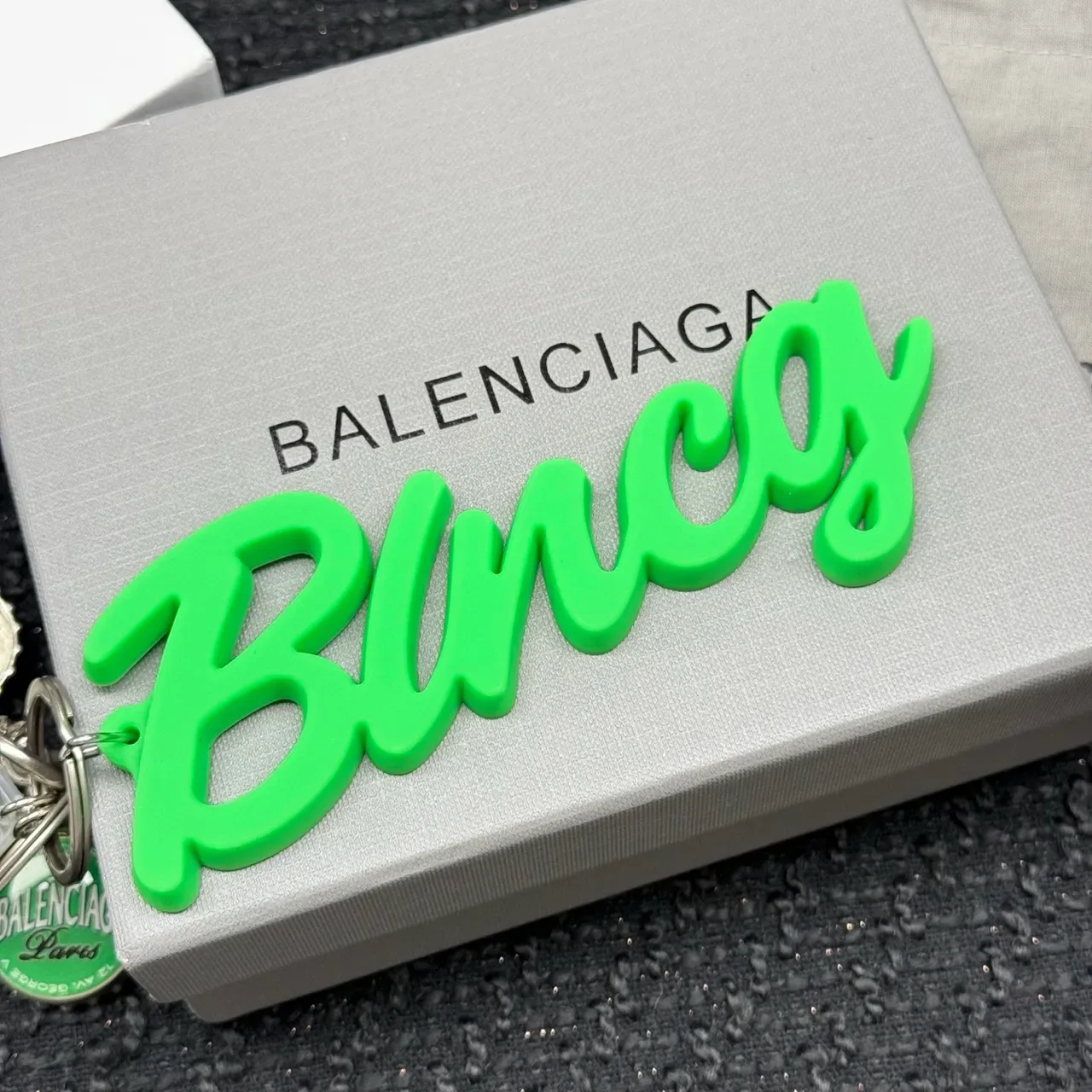 Balenciaga Multi-Charm Llaveros Verde Plata Cursiva Resina Pulsera Colgante 5