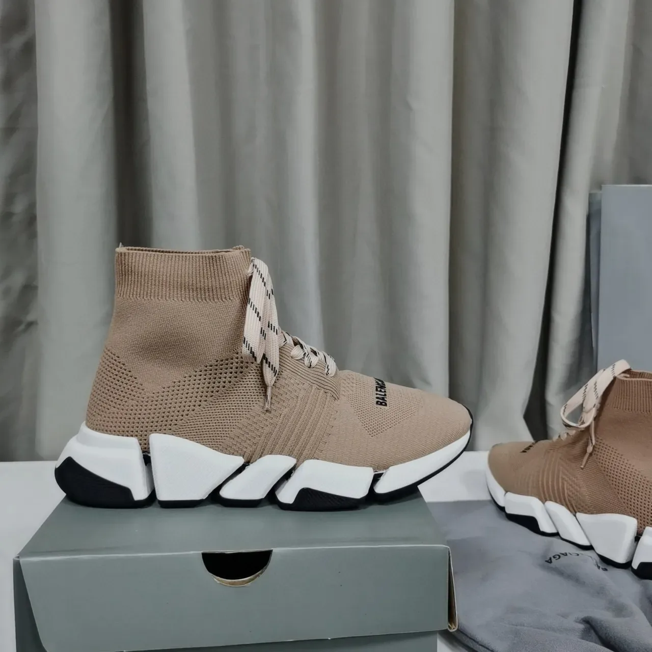 Balenciaga Speed Trainer 米色针织生活方式运动鞋 4