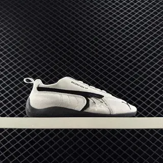 Balenciaga Speedcat অফ-হোয়াইট এবং কালো লাইফস্টাইল স্নিকার্স